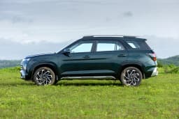 Hyundai Alcazar exterior view 3