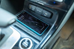 Hyundai Creta Wireless Smartphone Charger