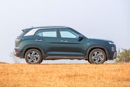 Hyundai Creta Front Right View