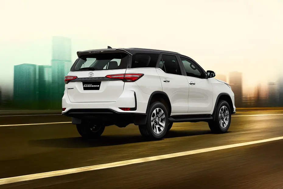 Toyota Fortuner Legender exterior view 2