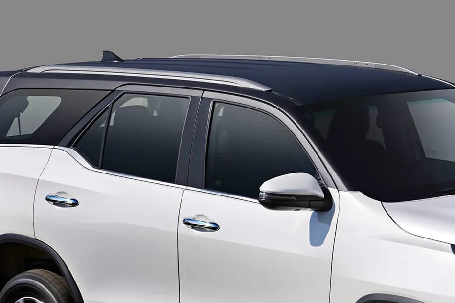 Toyota Fortuner Legender exterior view 3